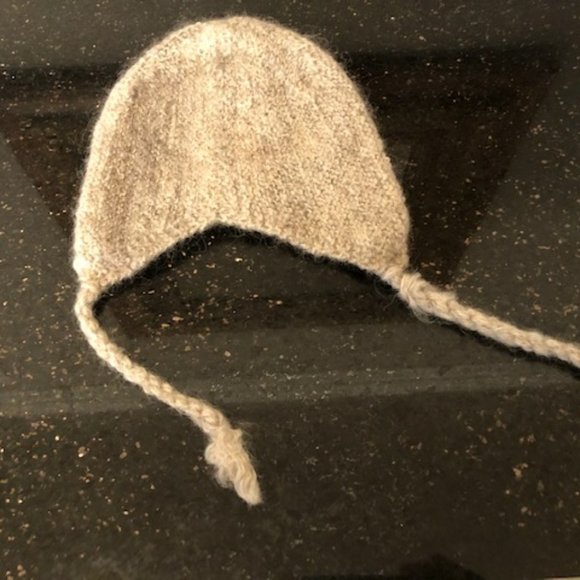 Hand Knit Oatmeal Color (Infant) Baby Hat, probably from Guatemala or Peru. - Picture 3 of 4